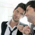 5-motive-pentru-care-un-narcisist-va-pierde-lupta-cu-iubirea.jpg